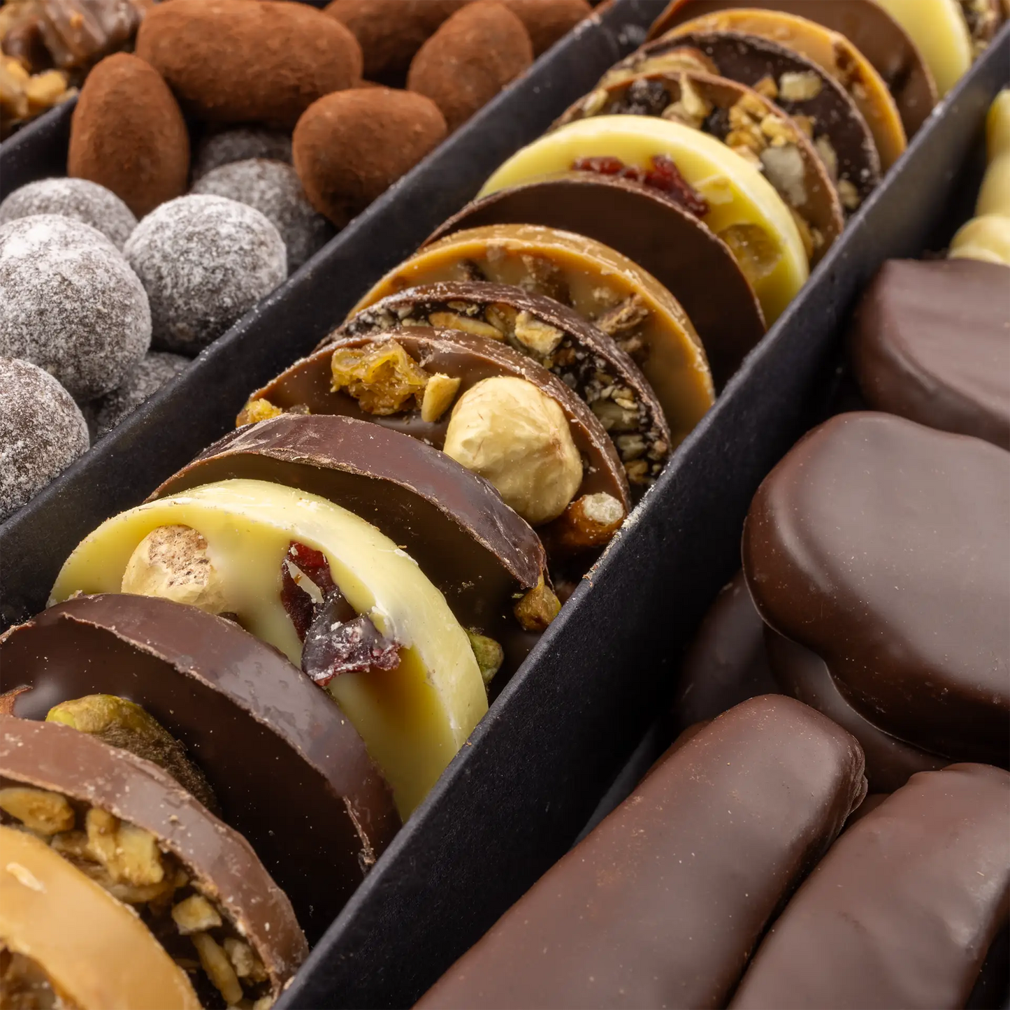 Hill St. Christmas Edition Gourmet Selection Box 850g