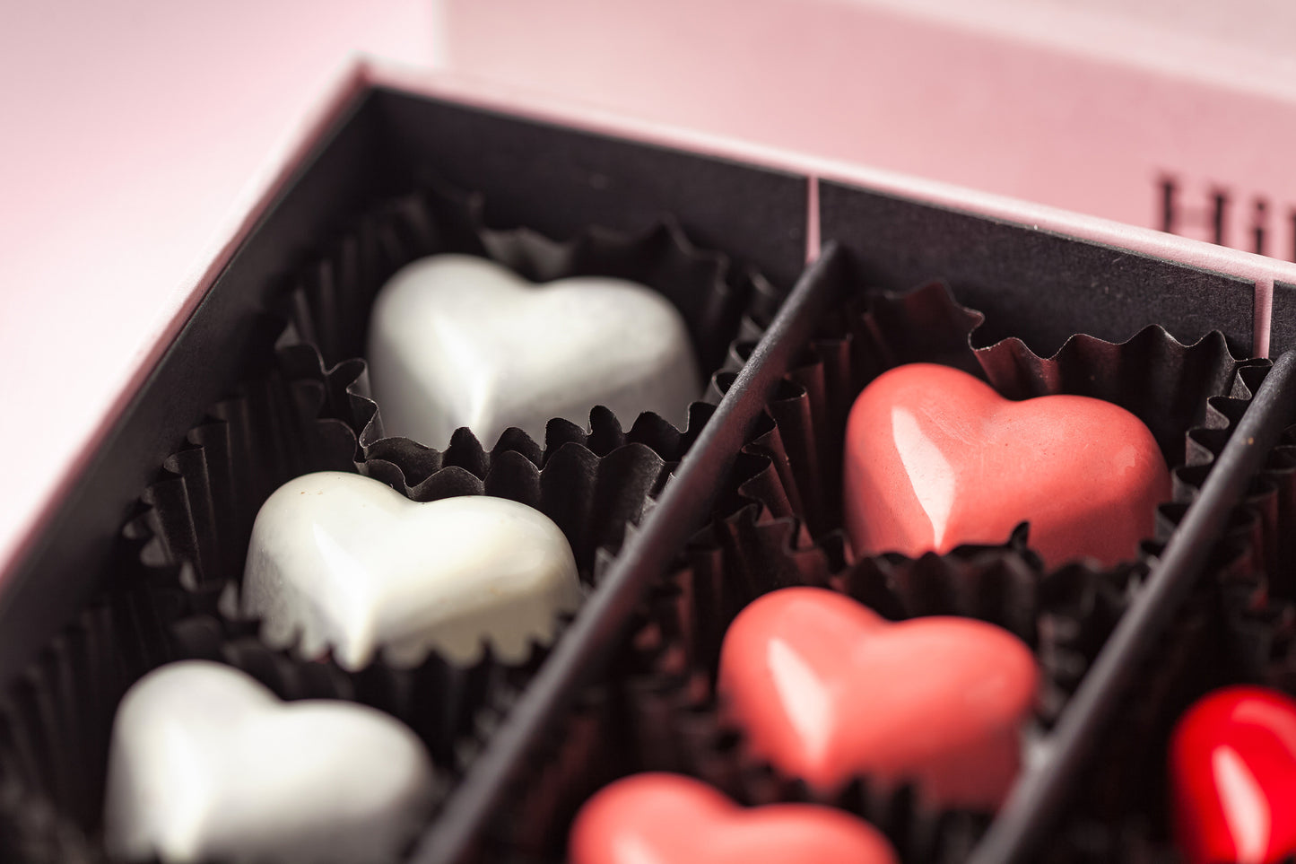 Hill St. Valentine's Chocolate Hearts: Variety (16)