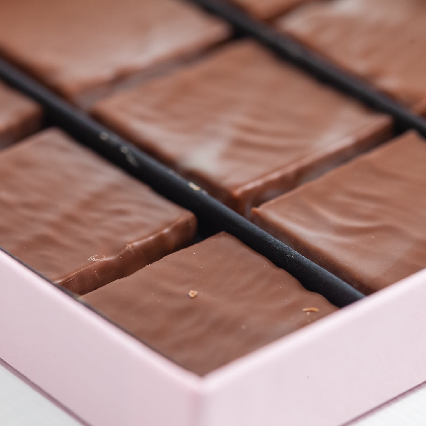 Hill St. Praline Wafer Crisp - 9 pieces